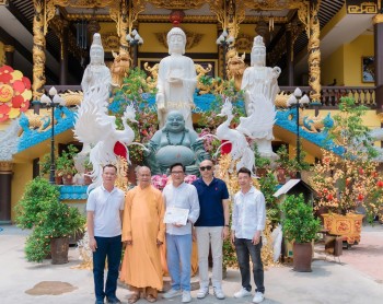 CHƯƠNG TRÌNH BIỂU DIỄN NGHỆ THUẬT LÂN SƯ RỒNG VIỆT NAM TẠI LÀO VÀ THÁI LAN