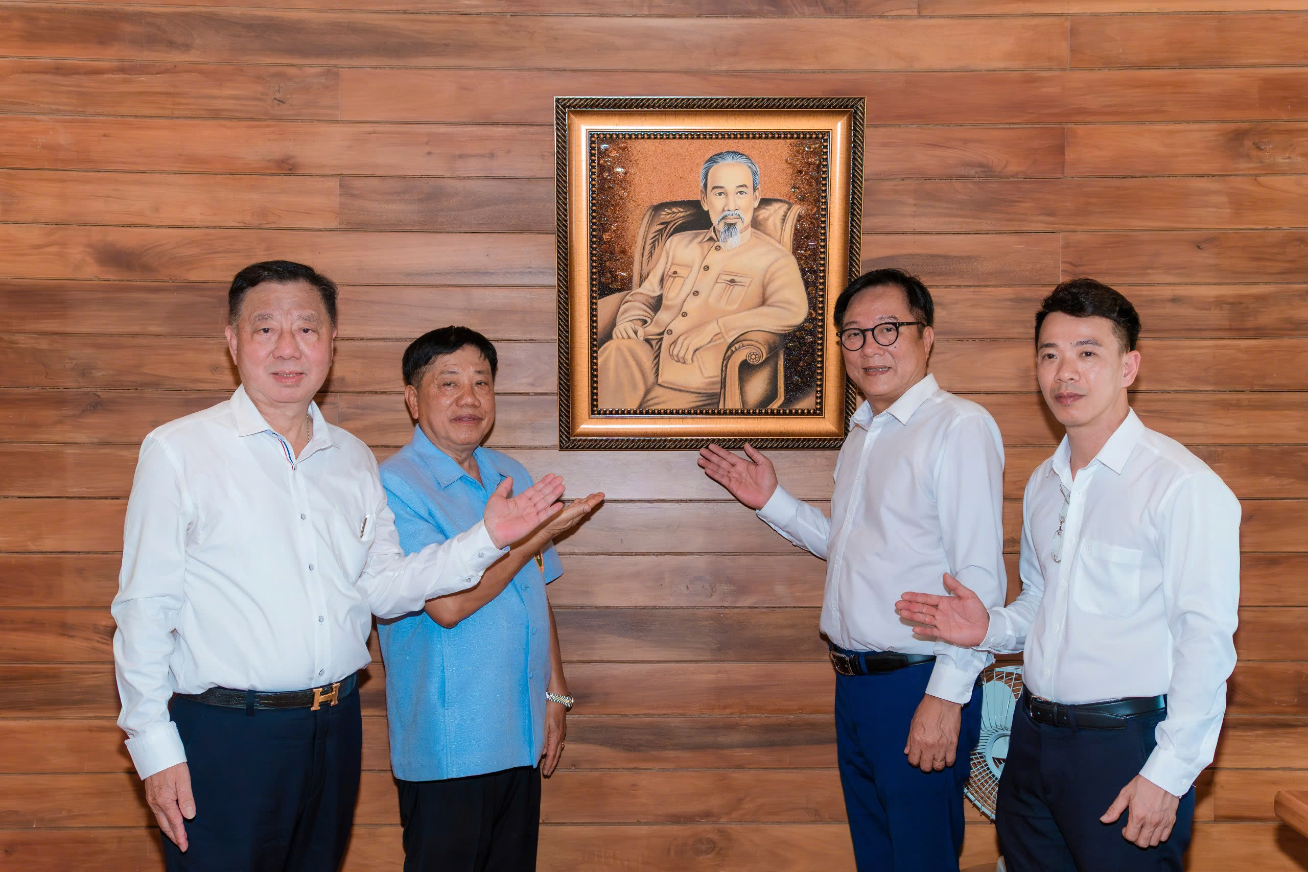 z7746129165835 7666d361e29d93513b360873e1db7f95